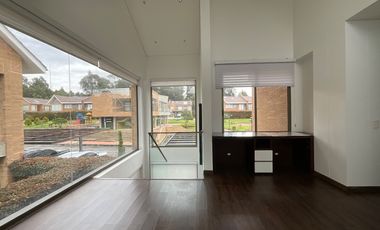 Casa campestre en arriendo – Cerros de Suba, Conjunto Torreladera Bosque Reservado