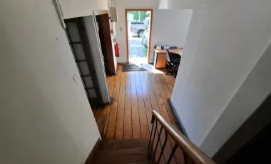 Local Comercial Con Gran Vitrina En Avenida Manuel Montt