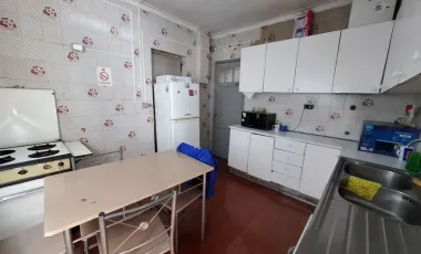 Local Comercial Con Gran Vitrina En Avenida Manuel Montt