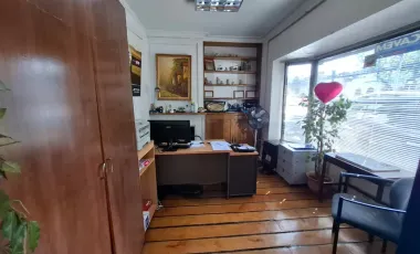 Local Comercial Con Gran Vitrina En Avenida Manuel Montt