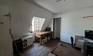 Local Comercial Con Gran Vitrina En Avenida Manuel Montt