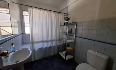 Local Comercial Con Gran Vitrina En Avenida Manuel Montt