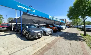 Local Comercial Con Gran Vitrina En Avenida Manuel Montt