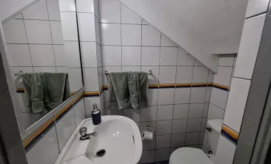 Local Comercial Con Gran Vitrina En Avenida Manuel Montt