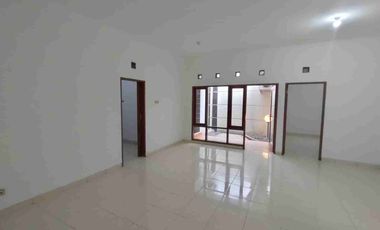 Bagus & Terang , baru beres renovasi Rumah Batununggal