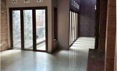 Jual Rumah Harga dibawah Pasar di Komplek Adipura Bandung