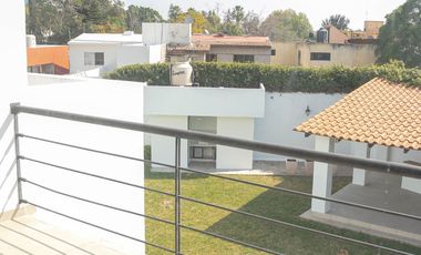 Casa con amplio jardín en Villas de Irapuato