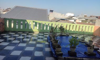 Rumah Strategis 2 Lantai di Serdang, Jakarta Pusat