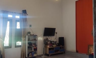 Rumah Strategis 2 Lantai di Serdang, Jakarta Pusat