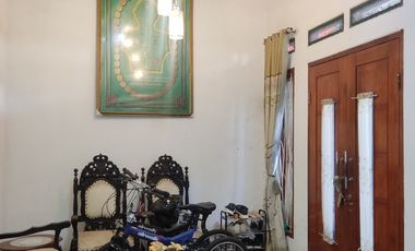 Rumah Strategis 2 Lantai di Serdang, Jakarta Pusat