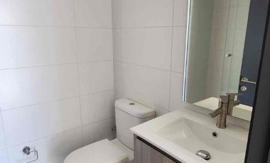 se arrienda DEPARTAMENTO NUEVO al frente del Parque Los Reyes