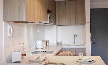 se arrienda DEPARTAMENTO NUEVO al frente del Parque Los Reyes