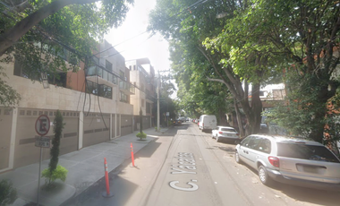 ¡Oportunidad de Inversión! Casa en Remate Bancario Aproveche esta excelente oportunidad de adquisición mediante remate bancario. Propiedad con alto po