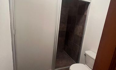 EXCELENTE BODEGA CON OFICINAS CERCA DE CAMINO REAL Y ZAVALETA