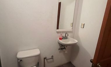 EXCELENTE BODEGA CON OFICINAS CERCA DE CAMINO REAL Y ZAVALETA