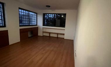 EXCELENTE BODEGA CON OFICINAS CERCA DE CAMINO REAL Y ZAVALETA