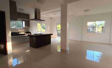 Corner Single Detached House and Lot in Cainta Rizal