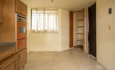 OFICINA EN ESQUINA EN RENTA, PRADOS AGUA AZUL