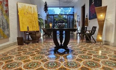 CASA EN VENTA DE 1 NIVEL  EN EL CENTRO DE MÉRIDA