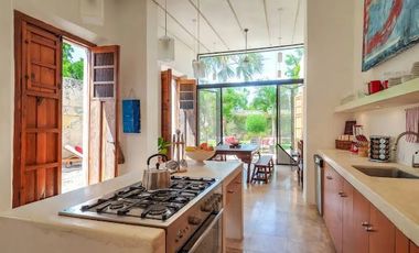 CASA EN VENTA DE 1 NIVEL  EN EL CENTRO DE MÉRIDA