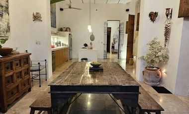 CASA EN VENTA DE 1 NIVEL  EN EL CENTRO DE MÉRIDA