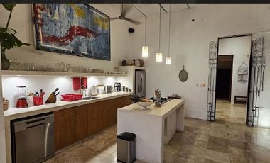 CASA EN VENTA DE 1 NIVEL  EN EL CENTRO DE MÉRIDA