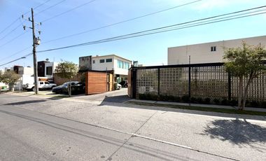 Casa en Renta $21,600.00 más Mantenimiento, Condominio Gran Duque en calle Lorenzo Barcelata N°000, Casa Interiror N°00, Rinconada Bugambilias en Zapo