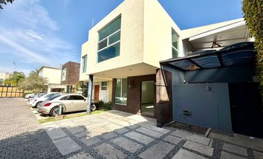 Casa en Renta $21,600.00 más Mantenimiento, Condominio Gran Duque en calle Lorenzo Barcelata N°000, Casa Interiror N°00, Rinconada Bugambilias en Zapo