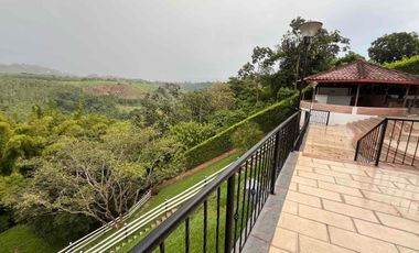 Vendo o permuto Casa Campestre en Cerritos pereira