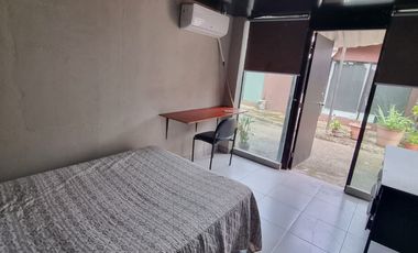 Habitación Amoblada en Alquiler en Urdesa Central, Planta Baja, 1 Baño, Incluye Servicios, Norte de Guayaquil.