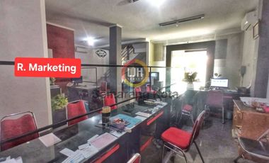 Bangunan Kantor di Daerah Puspowarno