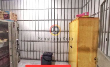 Bangunan Kantor di Daerah Puspowarno