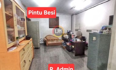 Bangunan Kantor di Daerah Puspowarno