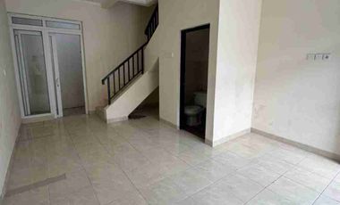 disewa rumah park residence dekat sekali pasar,sekolah