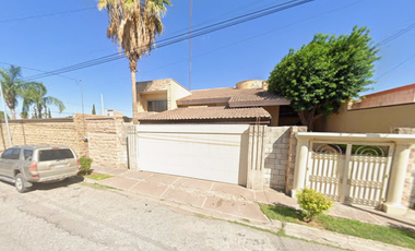 Venta de casa en Av San Isidro, San Isidro, Torreón, Coahuila.