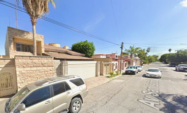 Venta de casa en Av San Isidro, San Isidro, Torreón, Coahuila.