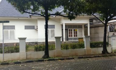 Rmh gus dekat Sekolah SVP, siap huni, 3+1kt , 2+1km, @ jl Express 2 YY-14,Kemang Pratama, Bekasi, boleh Short term