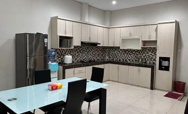 Disewakan Rumah Mewah Full Furnish di Cluster Taman Simpruk – Lippo Cikarang