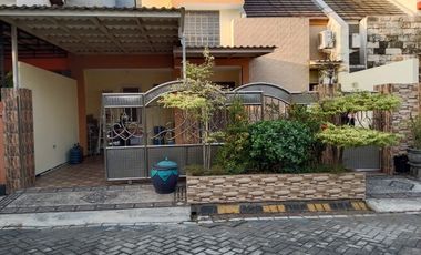 Rumah Strategis dengan Akses Mudah di Perum Graha Juanda