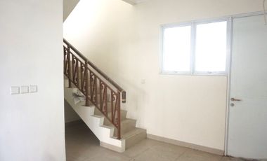 Rumah 2lt 6x15 90m type 2KT Cluster La Seine JGC Jakarta Garden City Cakung