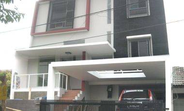 Di jual rumah kelapa gading