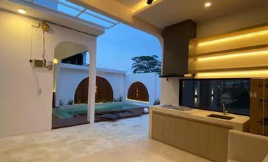 MEDITERRANEAN SANTORINI VILLA IN CLUSTER ELITE NUSA DUA