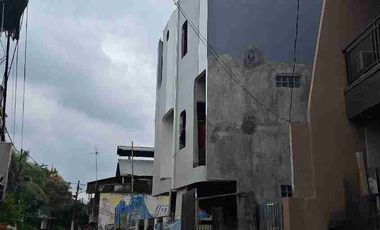 RUMAH SIAP HUNI DI UTAN KAYU MATRAMAN