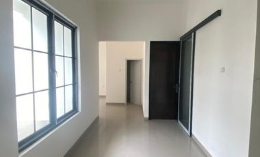 Jual Rumah Take Over 2LT Free Kitchen Set di Geneve Residence dkt GDC Depok