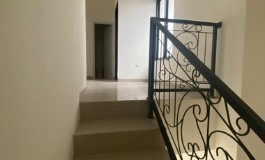 Jual Rumah Take Over 2LT Free Kitchen Set di Geneve Residence dkt GDC Depok