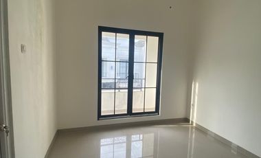Jual Rumah Take Over 2LT Free Kitchen Set di Geneve Residence dkt GDC Depok