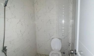 Jual Rumah Take Over 2LT Free Kitchen Set di Geneve Residence dkt GDC Depok