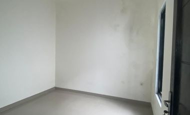 Jual Rumah Take Over 2LT Free Kitchen Set di Geneve Residence dkt GDC Depok