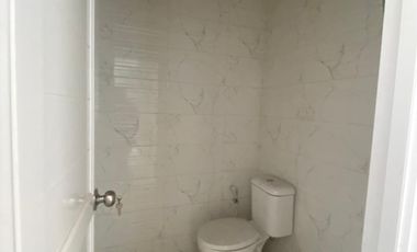 Jual Rumah Take Over 2LT Free Kitchen Set di Geneve Residence dkt GDC Depok