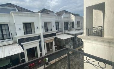 Jual Rumah Take Over 2LT Free Kitchen Set di Geneve Residence dkt GDC Depok
